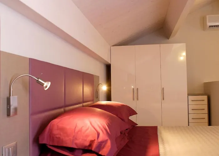 维奥列公寓酒店 里米尼