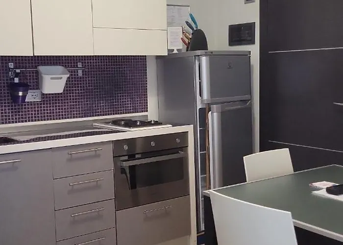 维奥列公寓酒店 3*