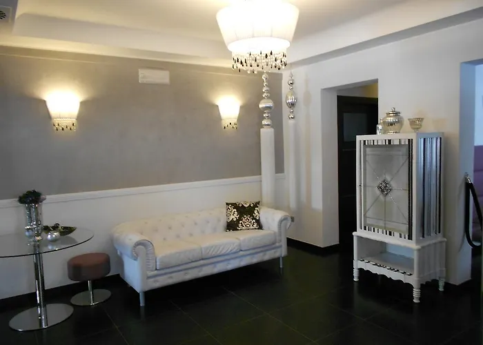 维奥列公寓酒店 3*